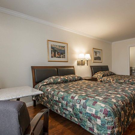 Rodeway Inn Riverside Cameră foto