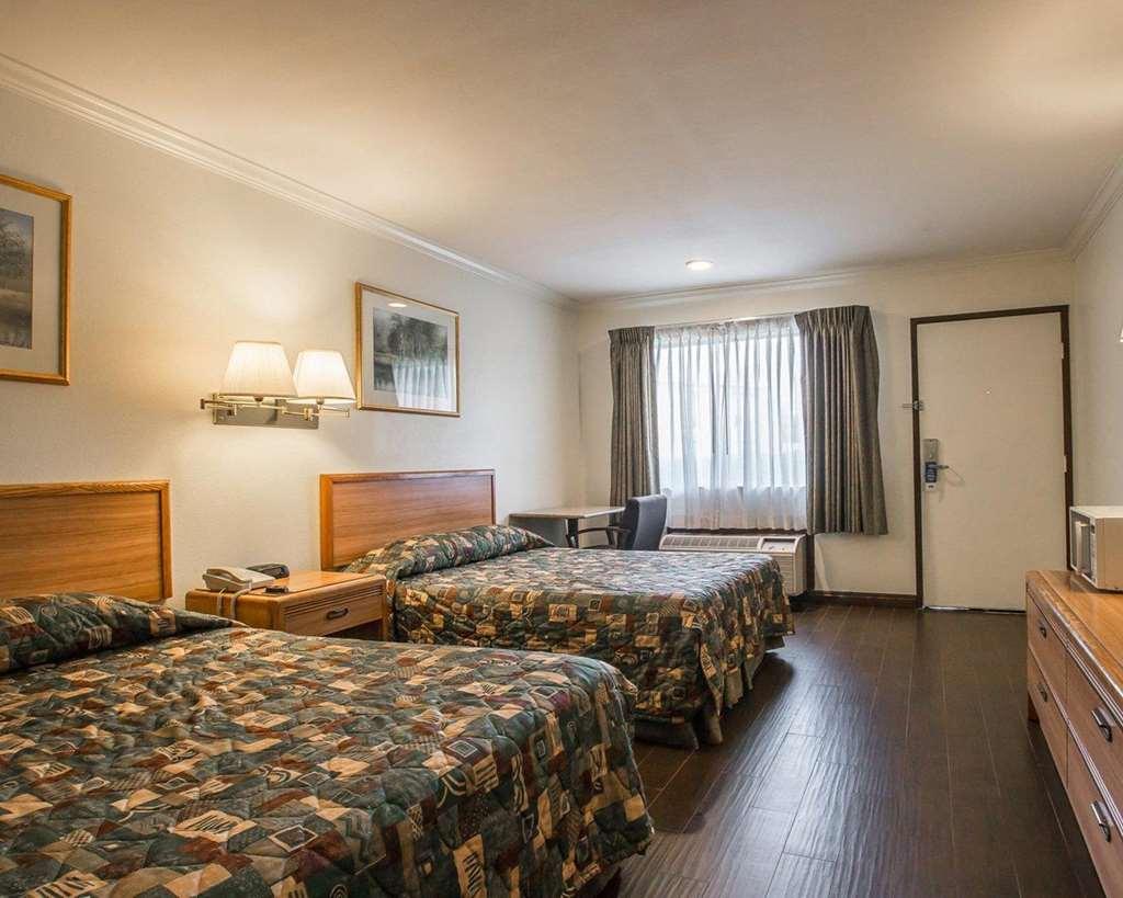 Rodeway Inn Riverside Cameră foto